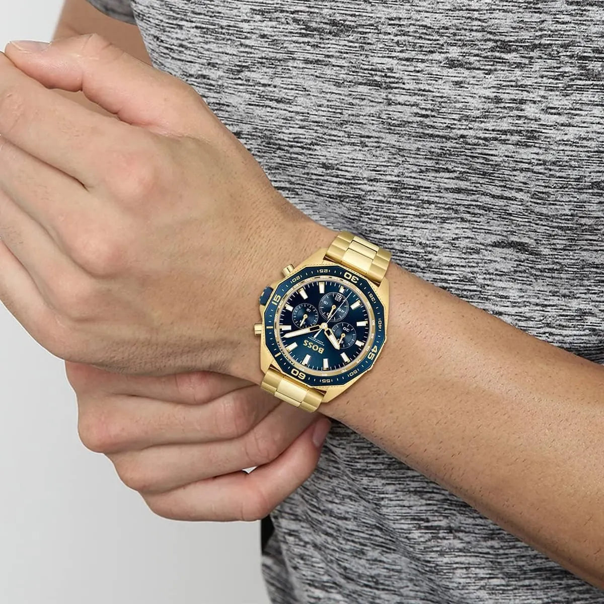 Hugo Boss Men’s Quartz Gold Stainless Steel Blue Dial 44mm Watch 1513973