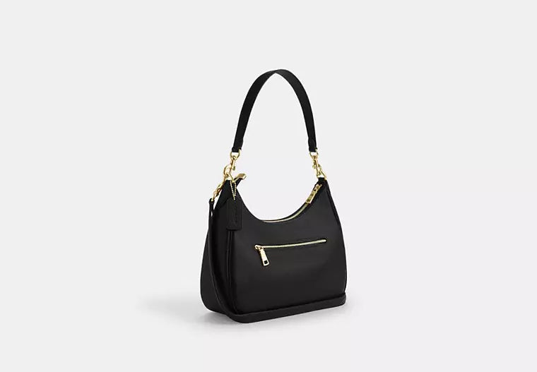 Coach Teri Hobo