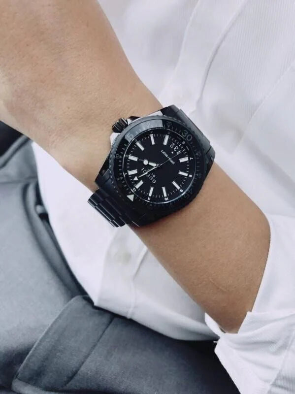 Gucci YA136205 Black Dial Stainless Steel Men's Watch