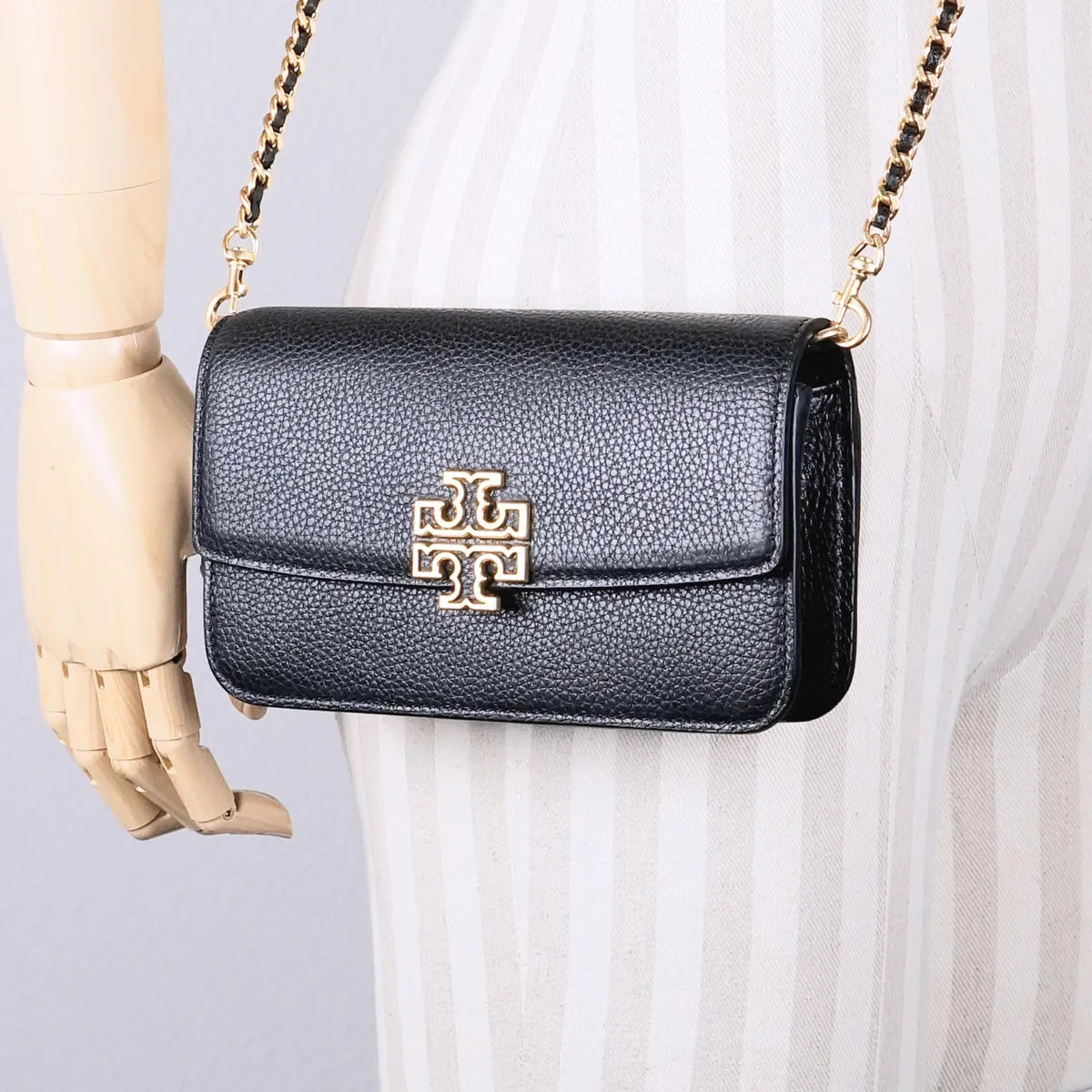 Tory Burch Britten Chain Wallet With Wristlet Black